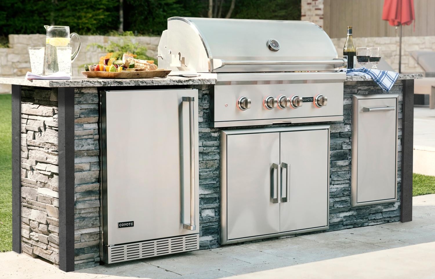 3 Solid Prefab Outdoor Kitchen Island Kits for Your Home